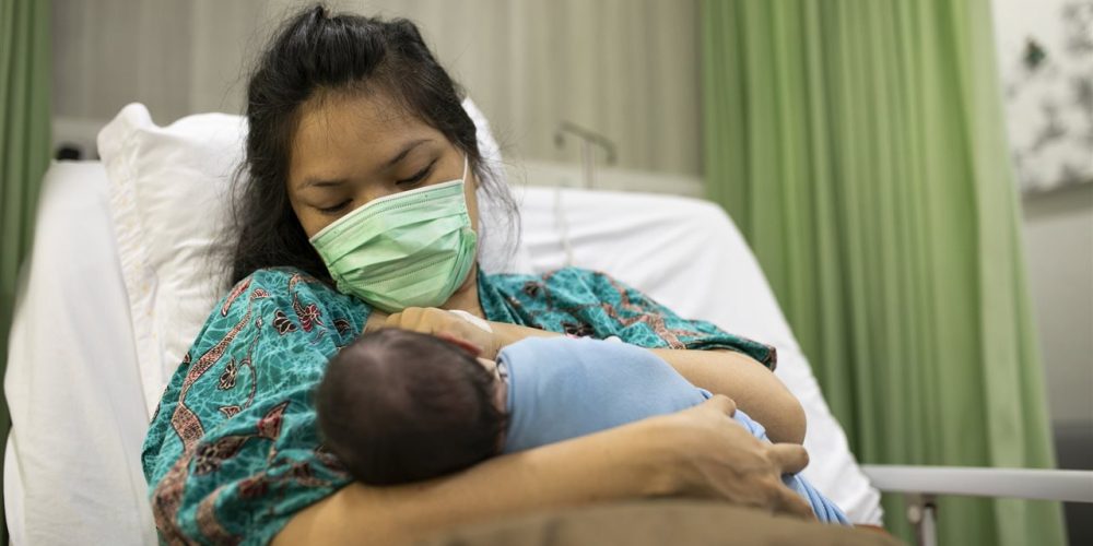 6 facts women need to know about giving birth during the COVID-19 pandemic